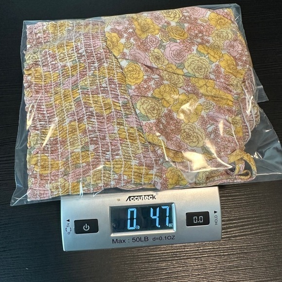 Le Lis Collection Yellow Pink Floral Puff Sleeve Smocked Cropped Top Size Medium - Picture 7 of 7